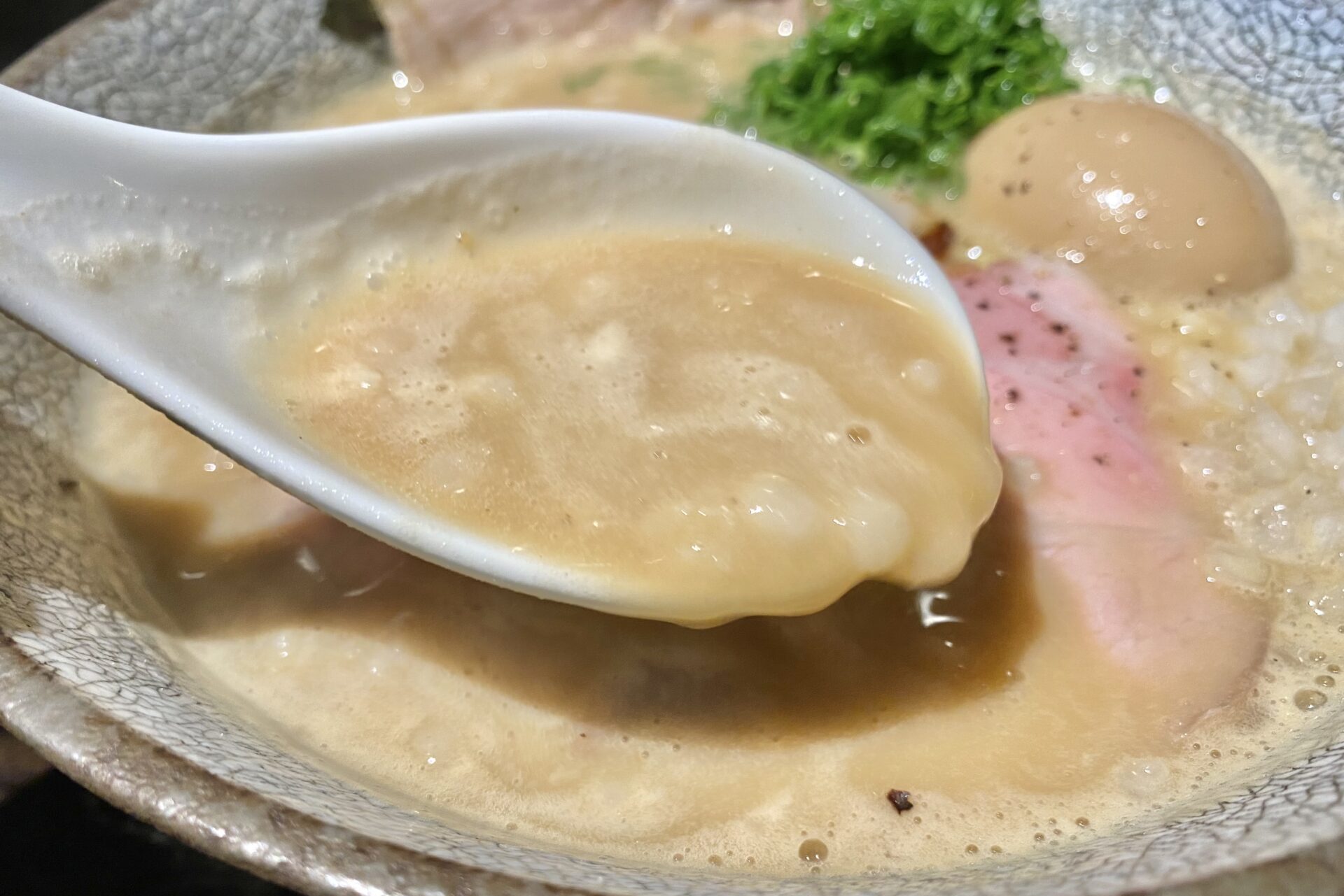 濃厚豚骨スープ