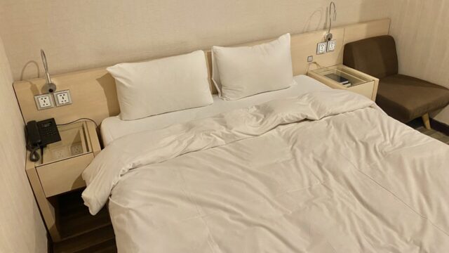 「YOMI Hotel」ベッド